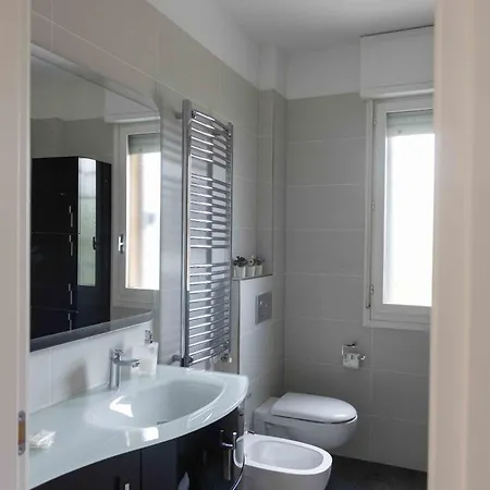 Housmart Isonzo 6 *